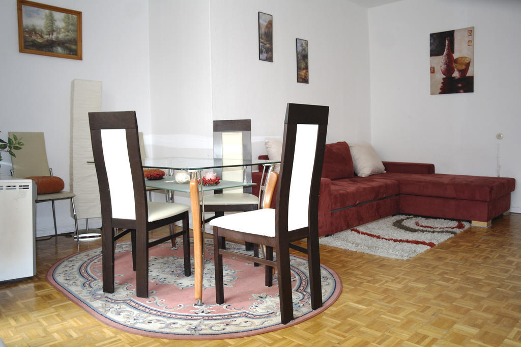 Kudamm Apartment West Central City Berlin Room photo
